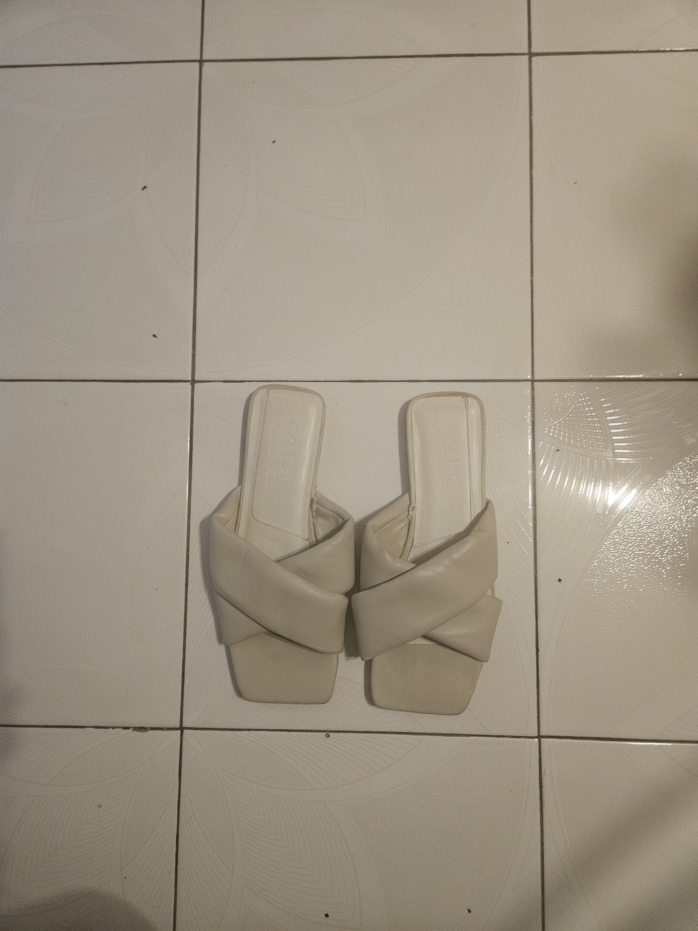 Zara Off-White Twisted Strap Slide Sandals